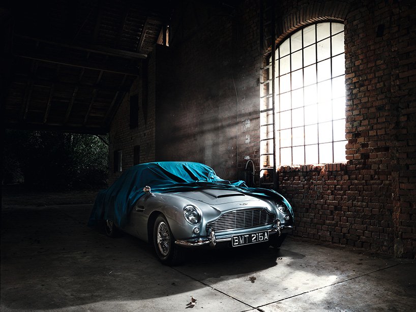 micheal-thomas-sleeping-beauties-cars-designboom-02.jpg