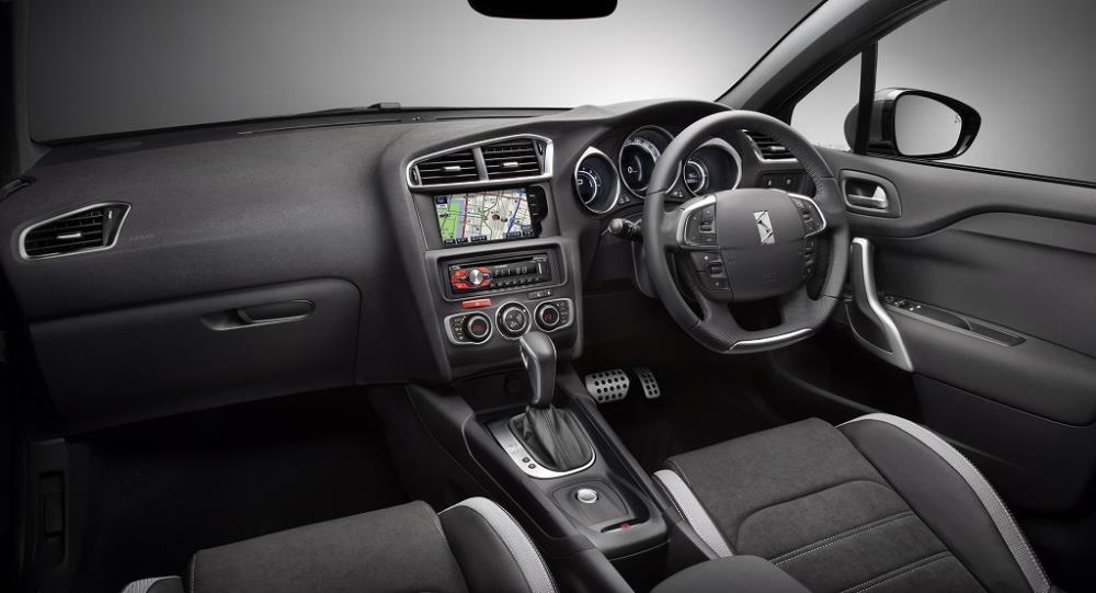 160712_DS4_cockpit.jpg