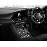 GIULIA_3GRADE_p34_HD.jpg