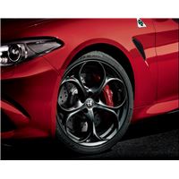 GIULIA_QV_p26_HD.jpg