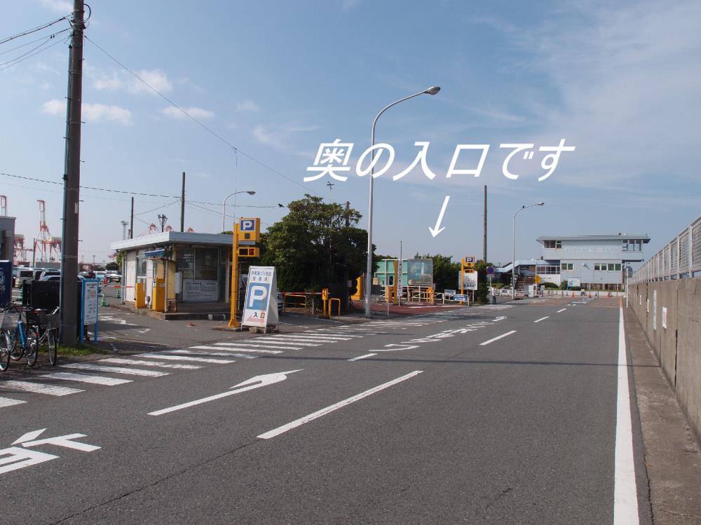 駐車場入り口