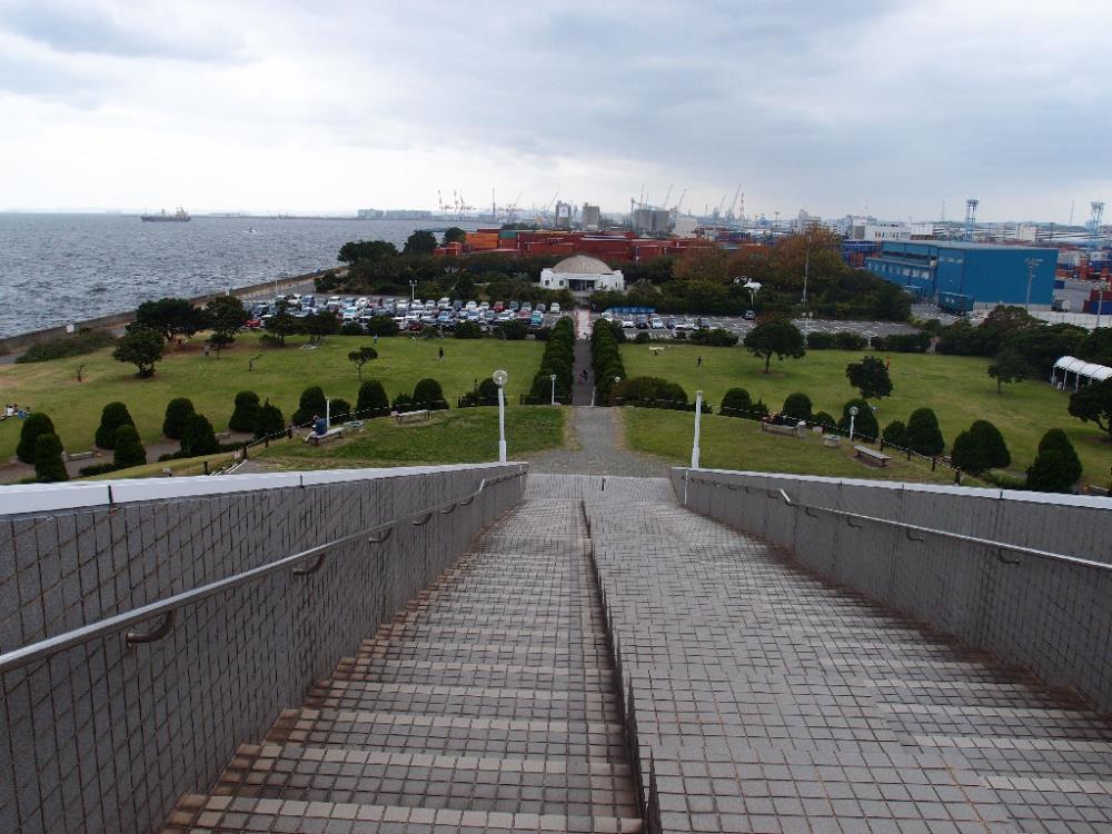 横浜港シンボルタワー公園