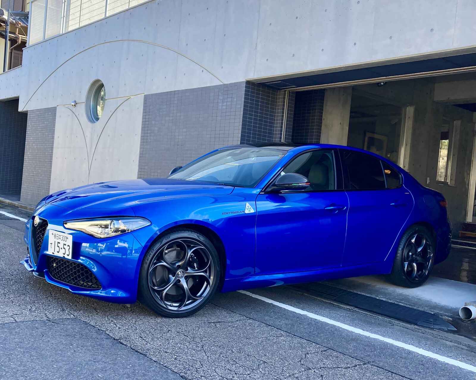 プロフィール3に写真を追加してください。