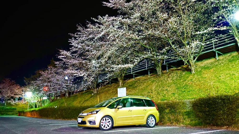 プロフィール2に写真を追加してください。