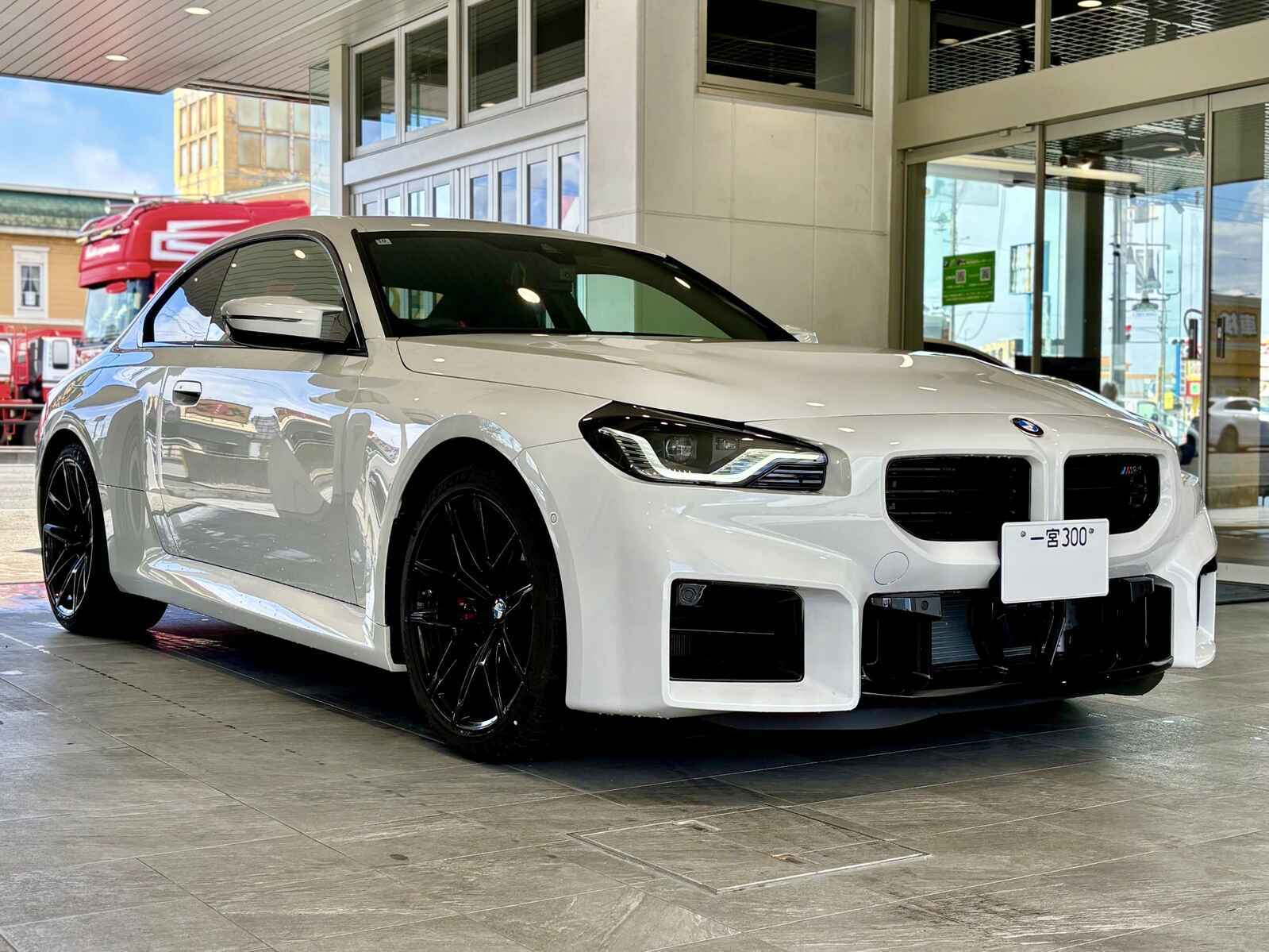 M2.jpg
