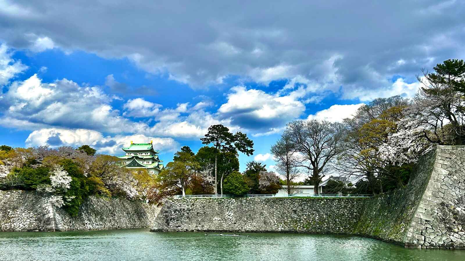 sakutacastle.jpg