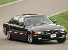 bmw-750-04-thumb-225x168-163656.jpg
