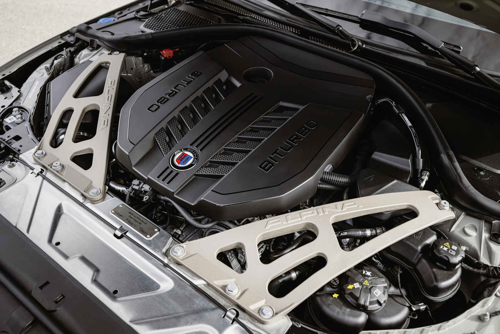 2024_06_BMW_ALPINA_B4_GT_PRESS_44.jpg